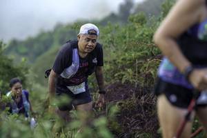 BIB: 2350
                            <button type="button" onclick="openModal(24761021)" class="btn btn-primary btn-sm float-right btn-popup" data-toggle="modal" data-target=".modal-high-quality">
                        <i class="fas fa-shopping-cart"></i> Add to Cart
                    </button>
                                            <button type="button" onclick="isThisMe(24761021, true)" class="btn btn-success btn-sm float-right btn-popup btn-isme hidden" data-toggle="tooltip" data-placement="bottom" title="นี่คือรูปของคุณใช่ไหม คลิกที่นี่เพื่อเอาเข้าอัลบั้ม">
                        <i class="fas fa-plus"></i> Add to album
                    </button>
                    <button type="button" onclick="isThisMe(24761021, false)" class="btn btn-warning btn-sm float-right btn-popup btn-isnotme hidden">
                        <i class="fas fa-ban"></i> Remove from album
                    </button>